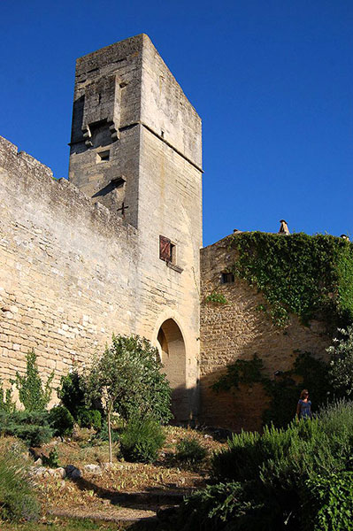 the chateau de la commanderie's dominant tower gate