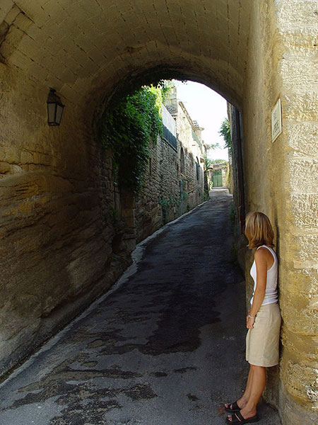 Covered passageways come in handy during torrid afternoon walks