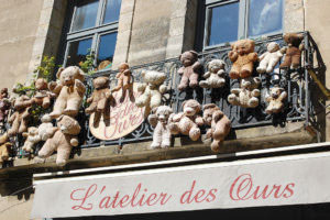 teddy bears on display in uzes france